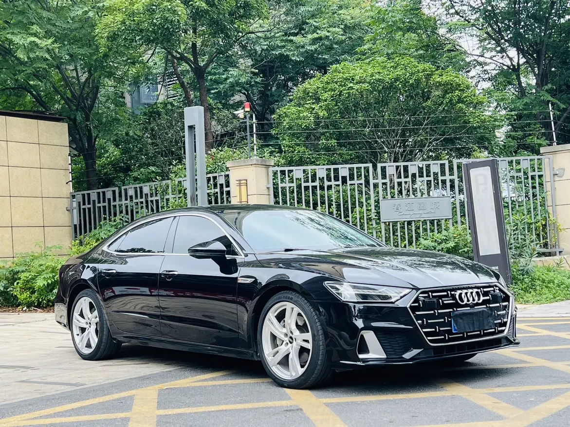 Audi A7L