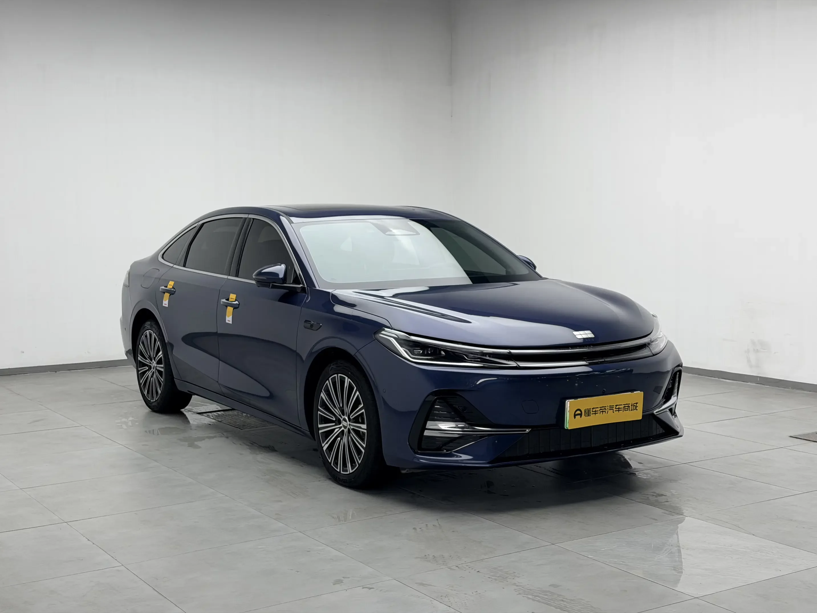 Geely Galaxy A7 EM