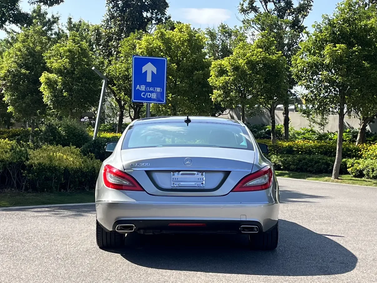 Mercedes-Benz CLS