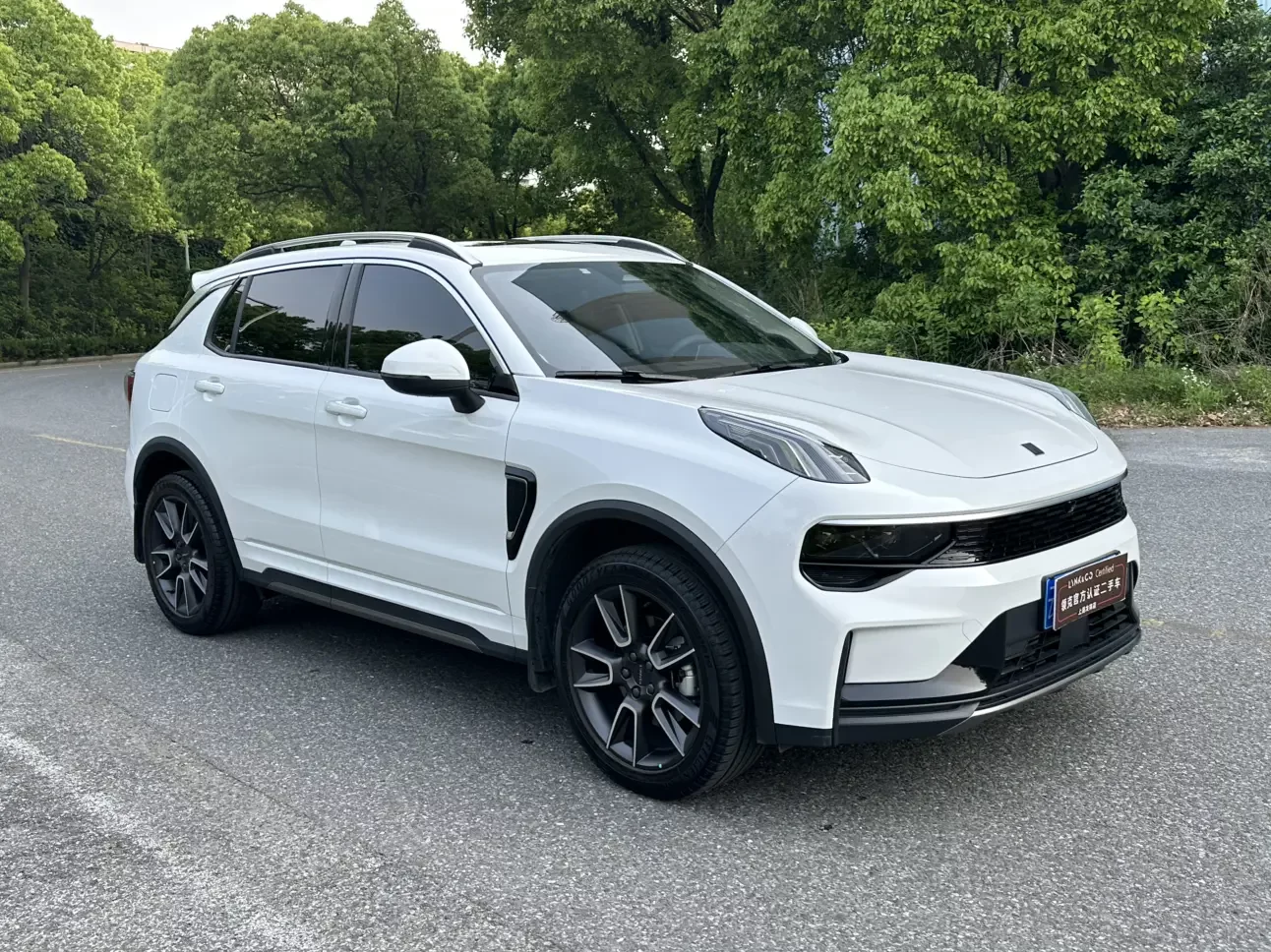 Lynk & Co 01