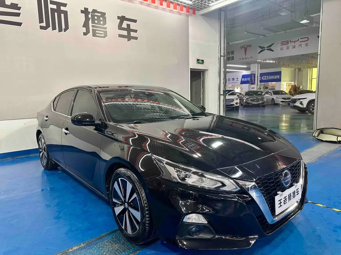 Nissan Altima