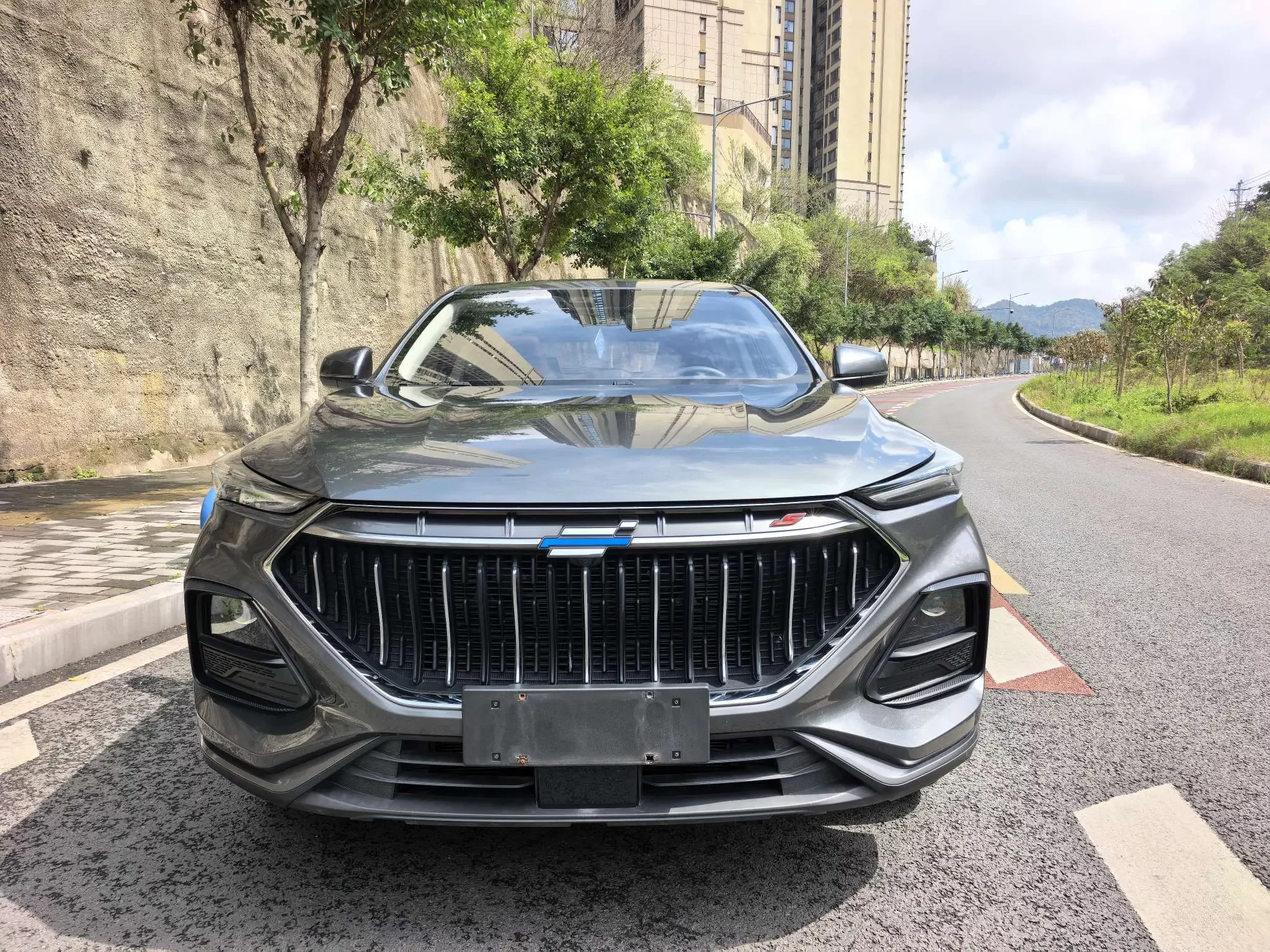 Oshan Changan Auchan X5