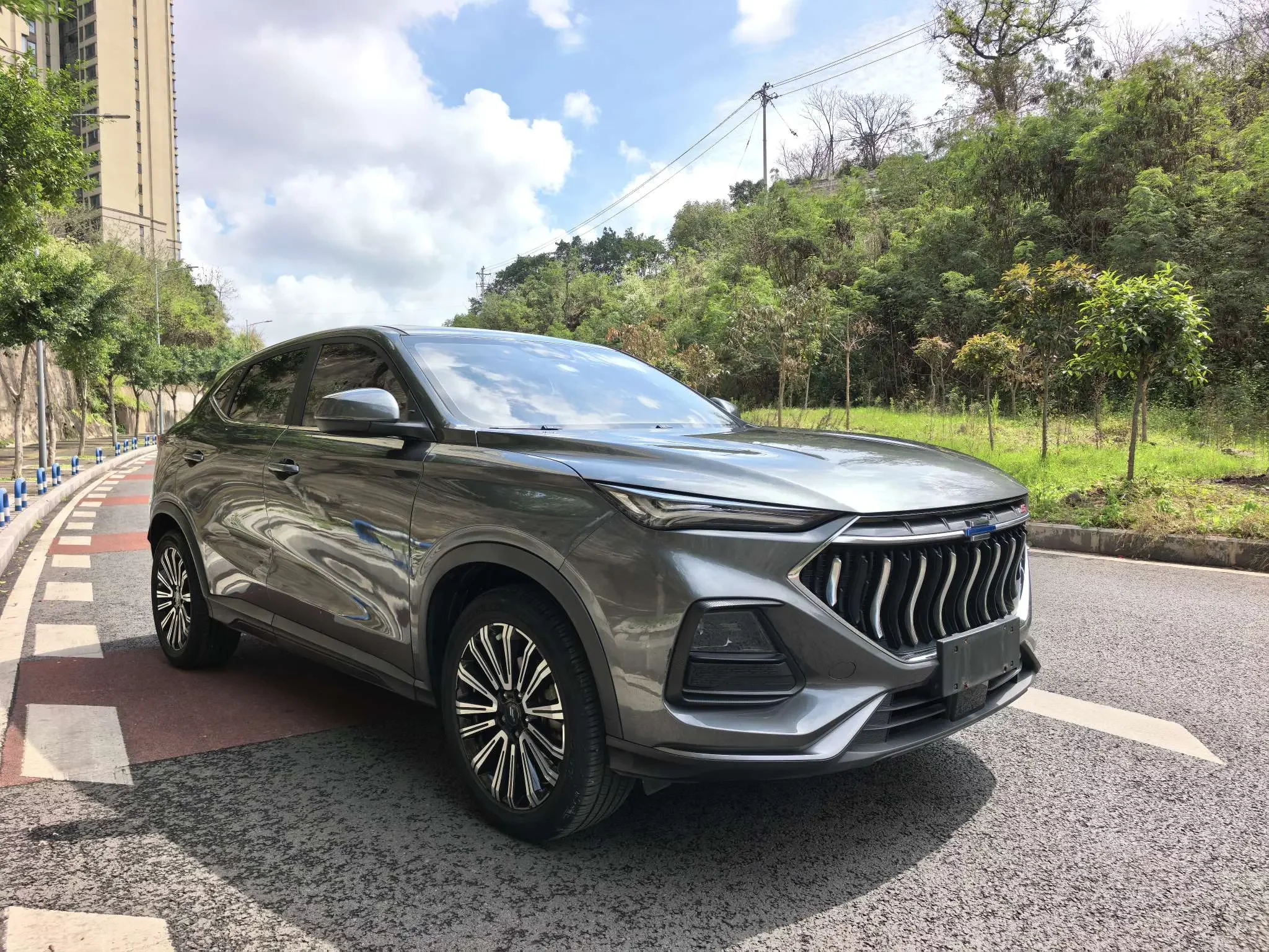 Oshan Changan Auchan X5