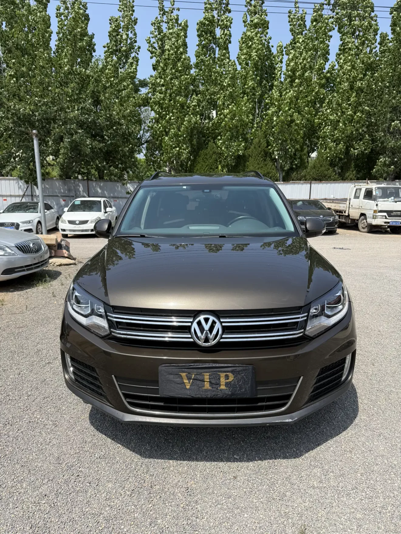 Volkswagen Tiguan (Tharu)