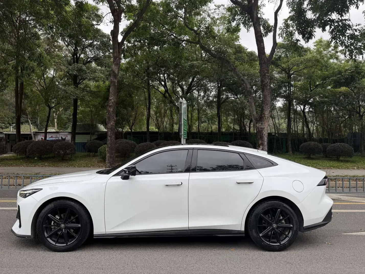 Changan UNI-V