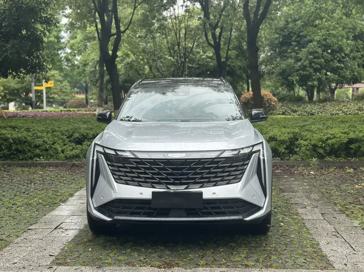 Geely Atlas L