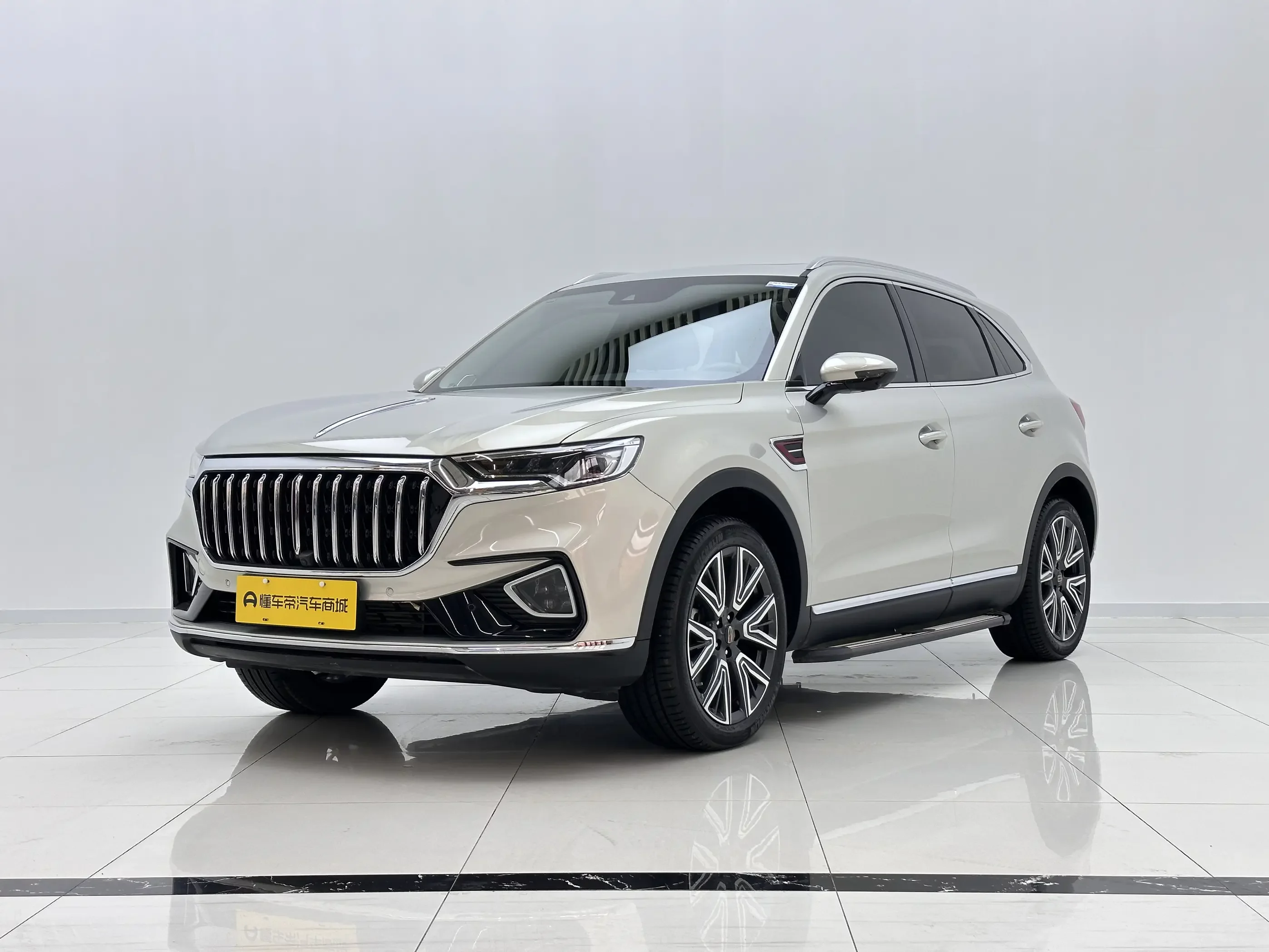Hongqi HS5