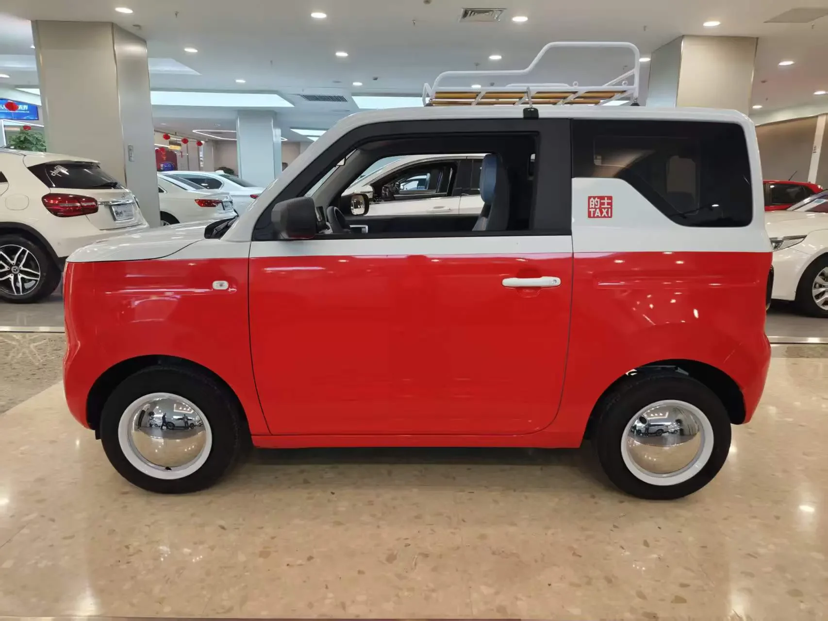Geely panda