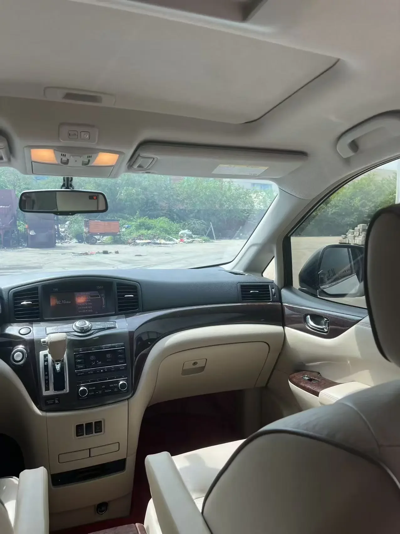 Nissan nobleman