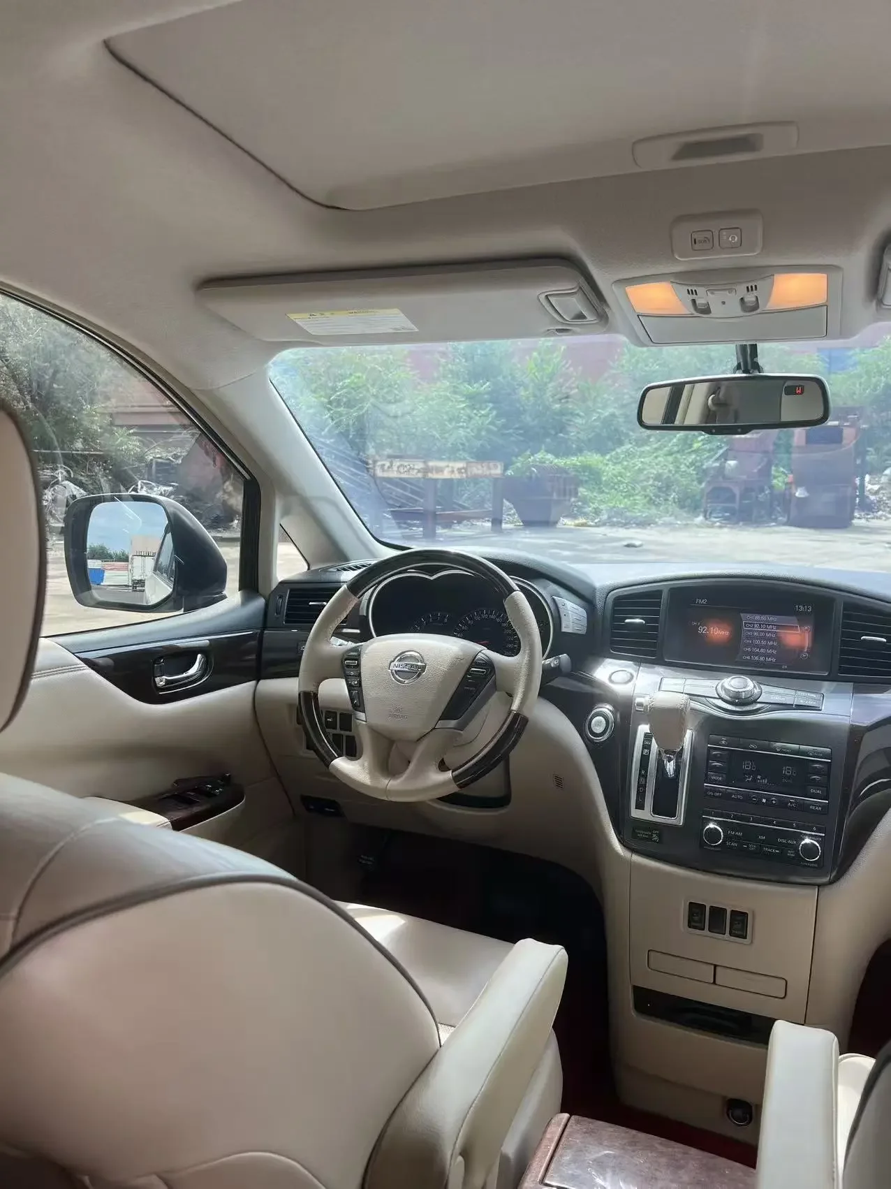 Nissan nobleman