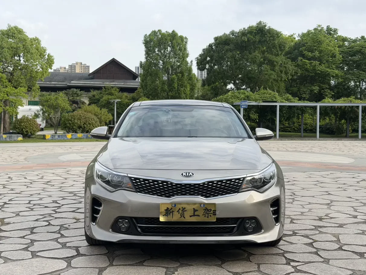 Kia K5