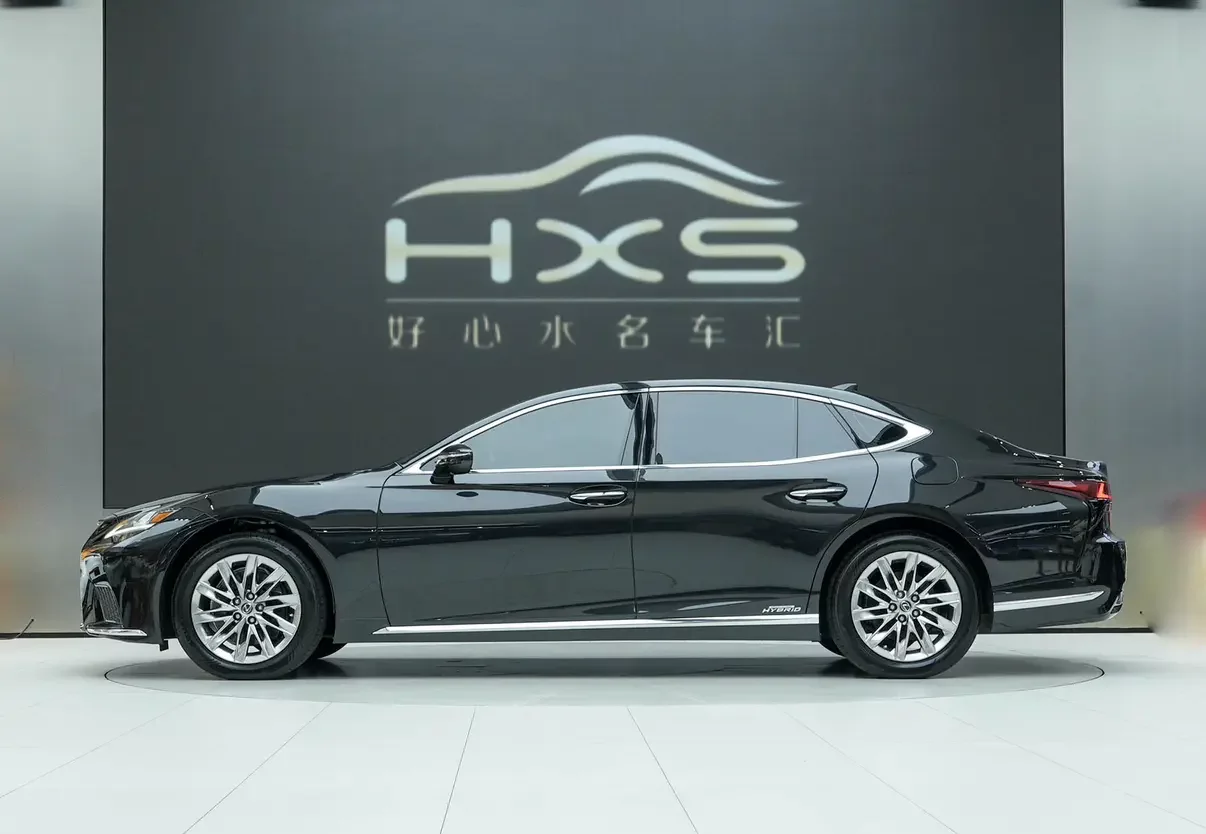 Lexus LS