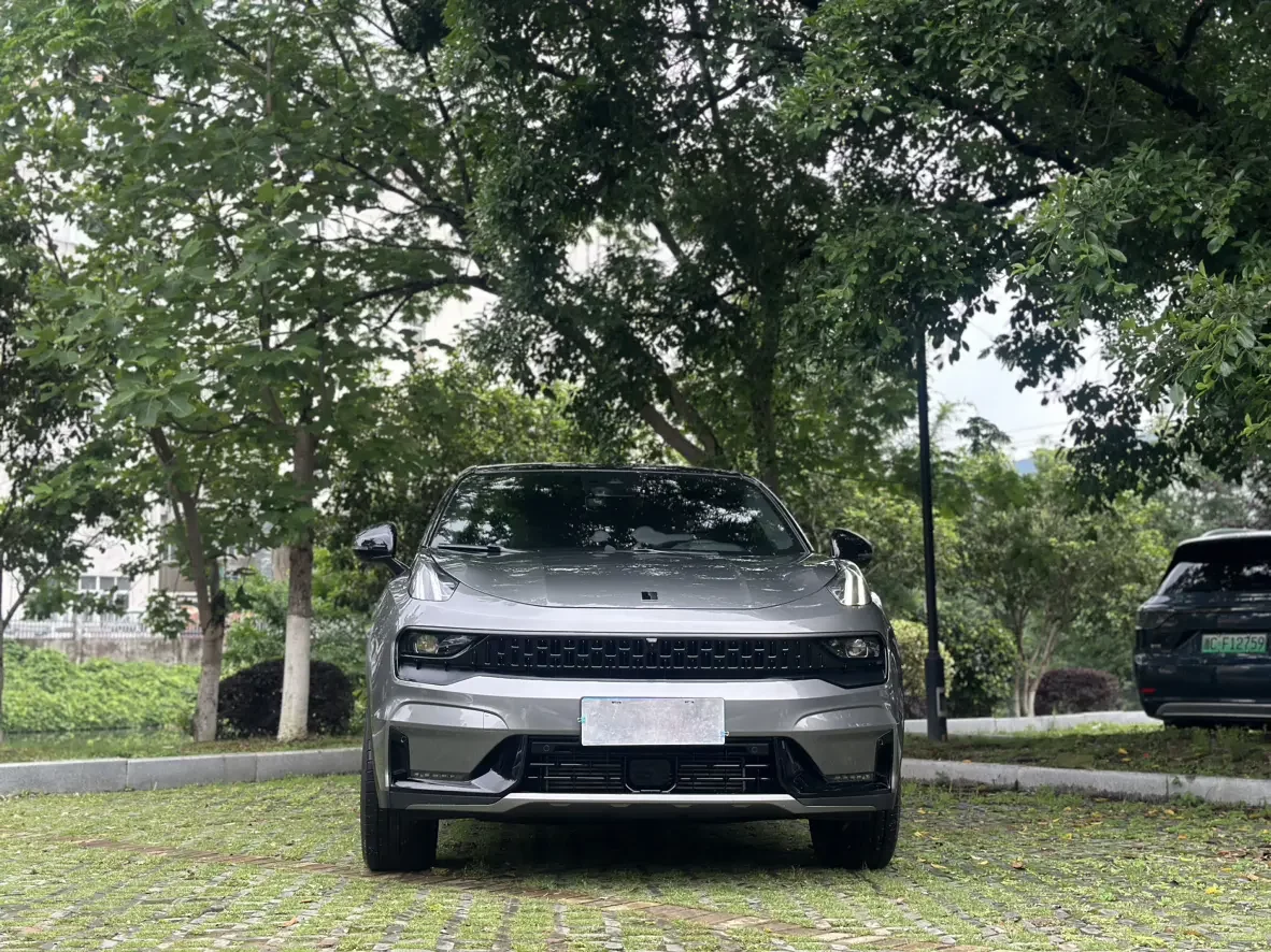 Lynk & Co 05