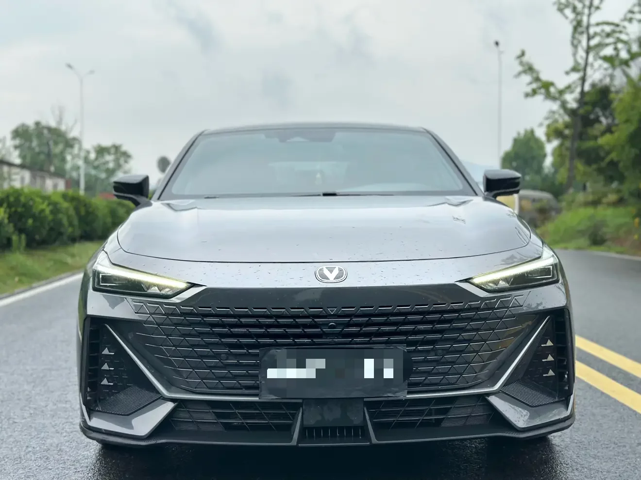 Changan UNI-V  из Китая
