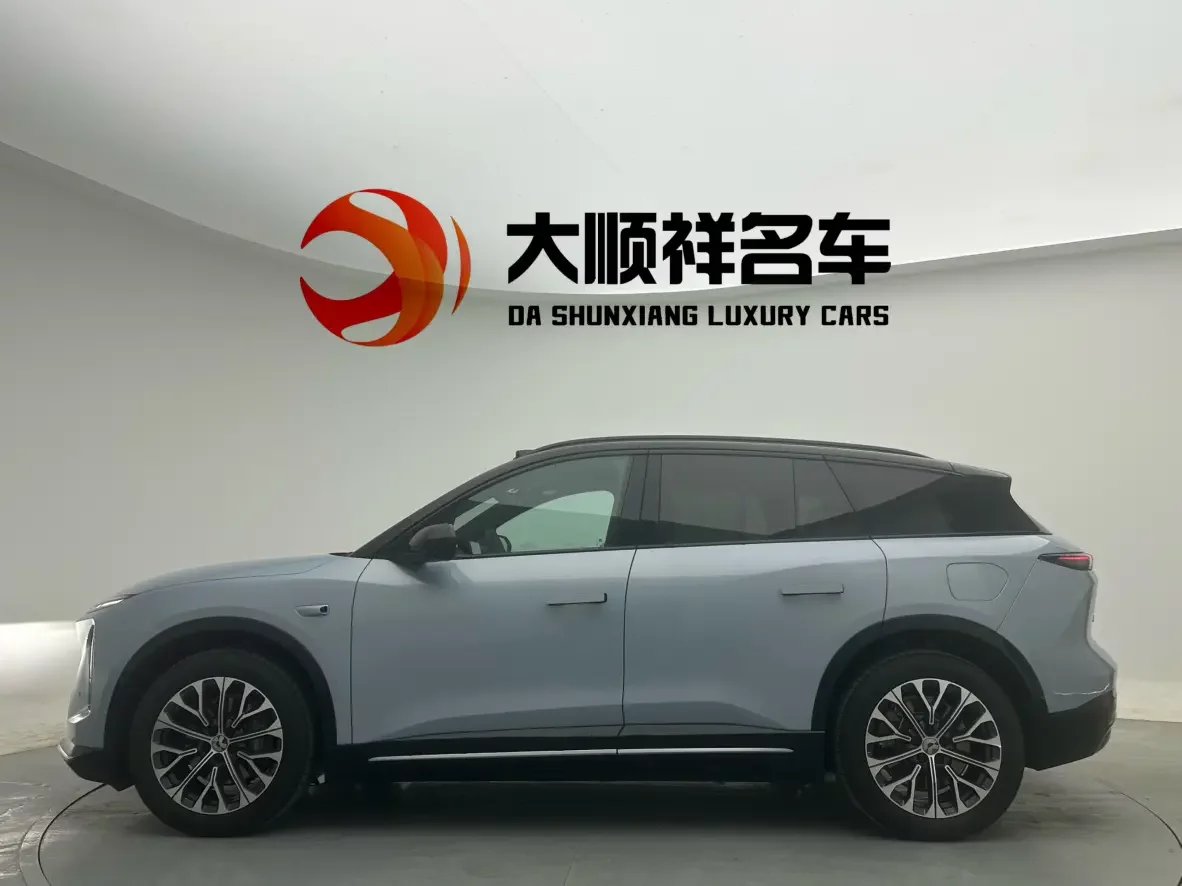 NIO ES6