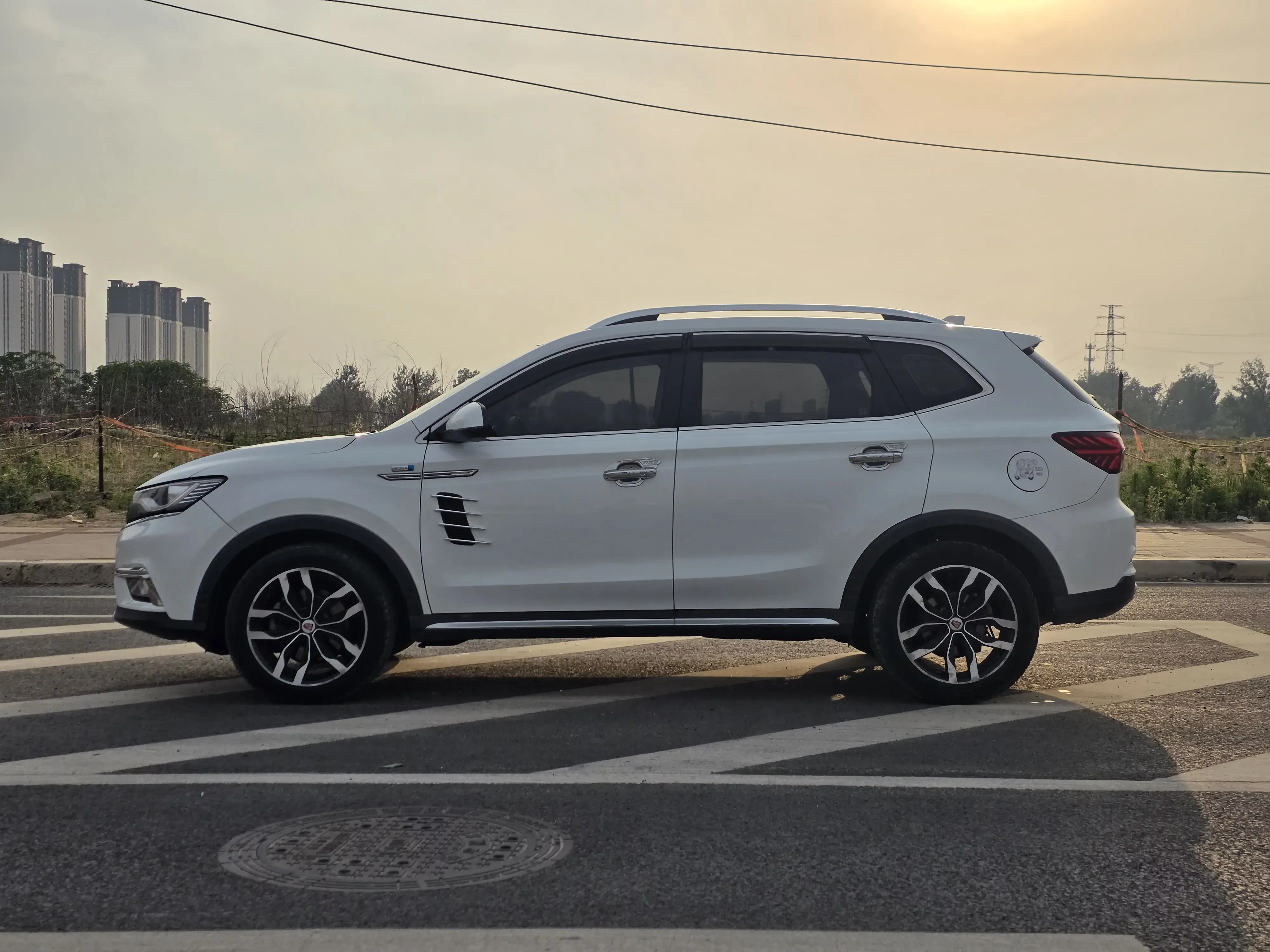 Roewe RX5