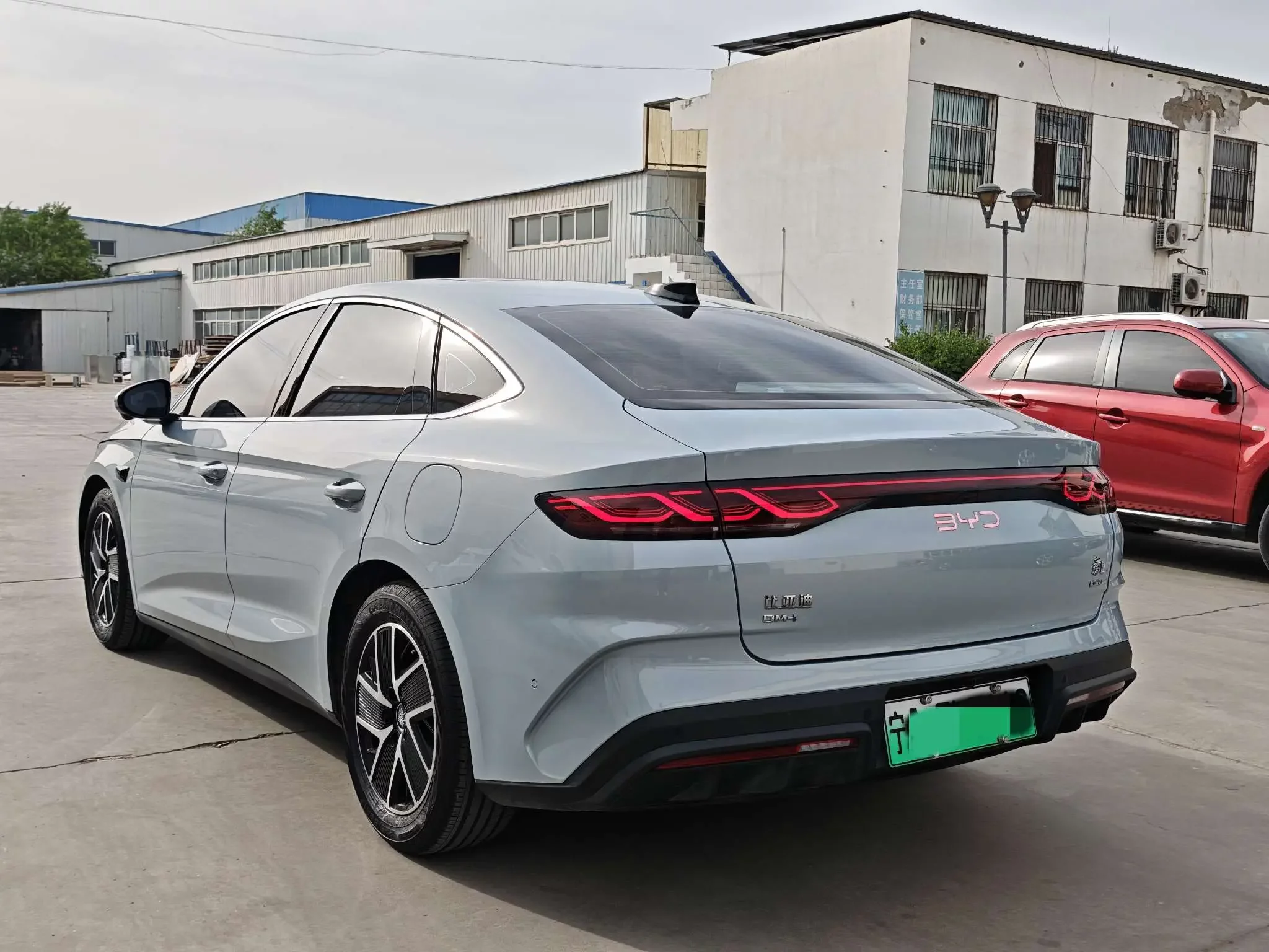 BYD Qin L DM