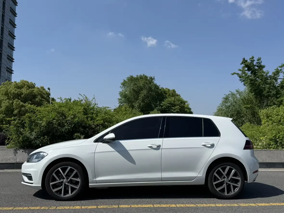 Volkswagen golf