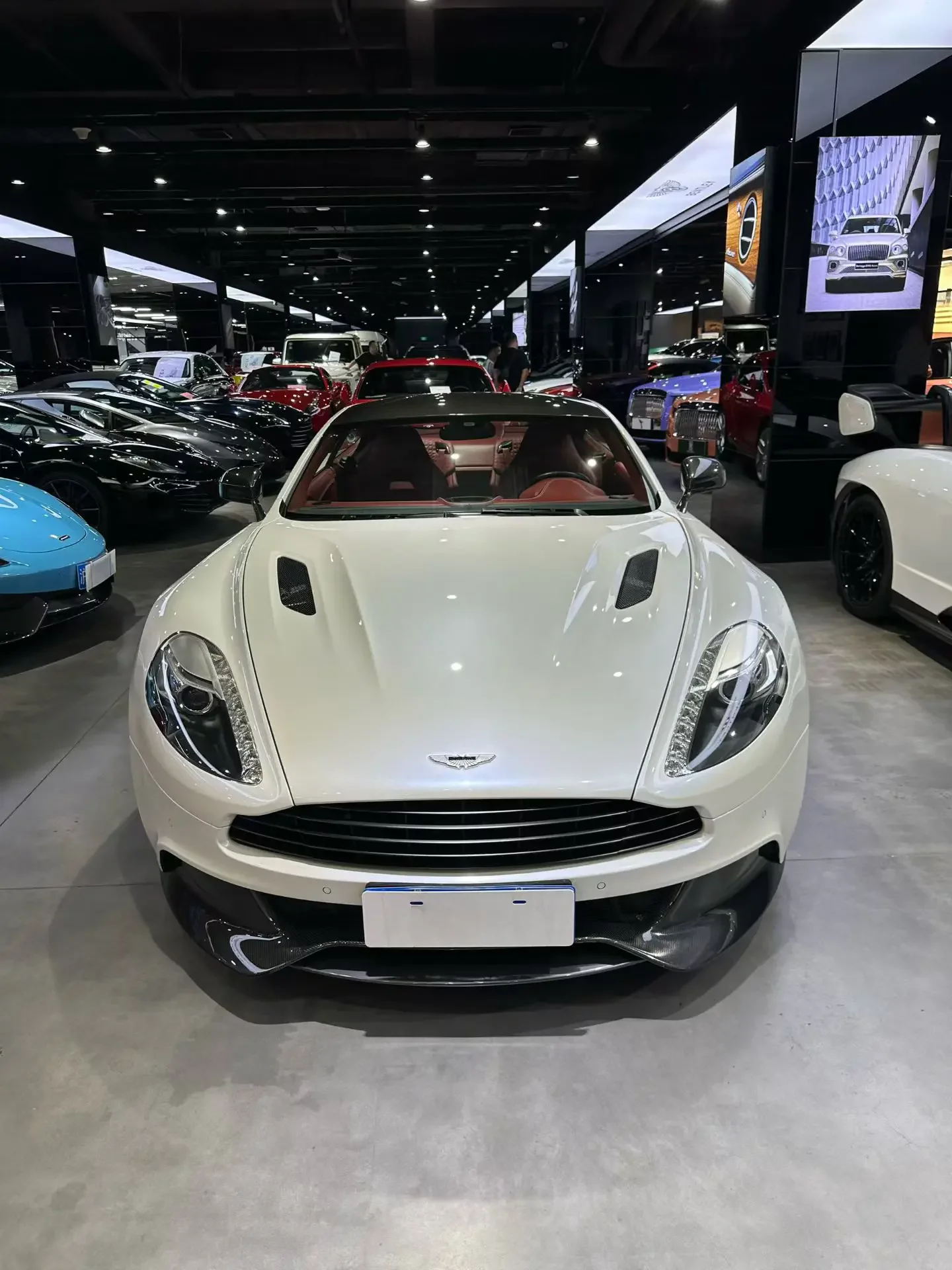 Aston Martin Vanquish