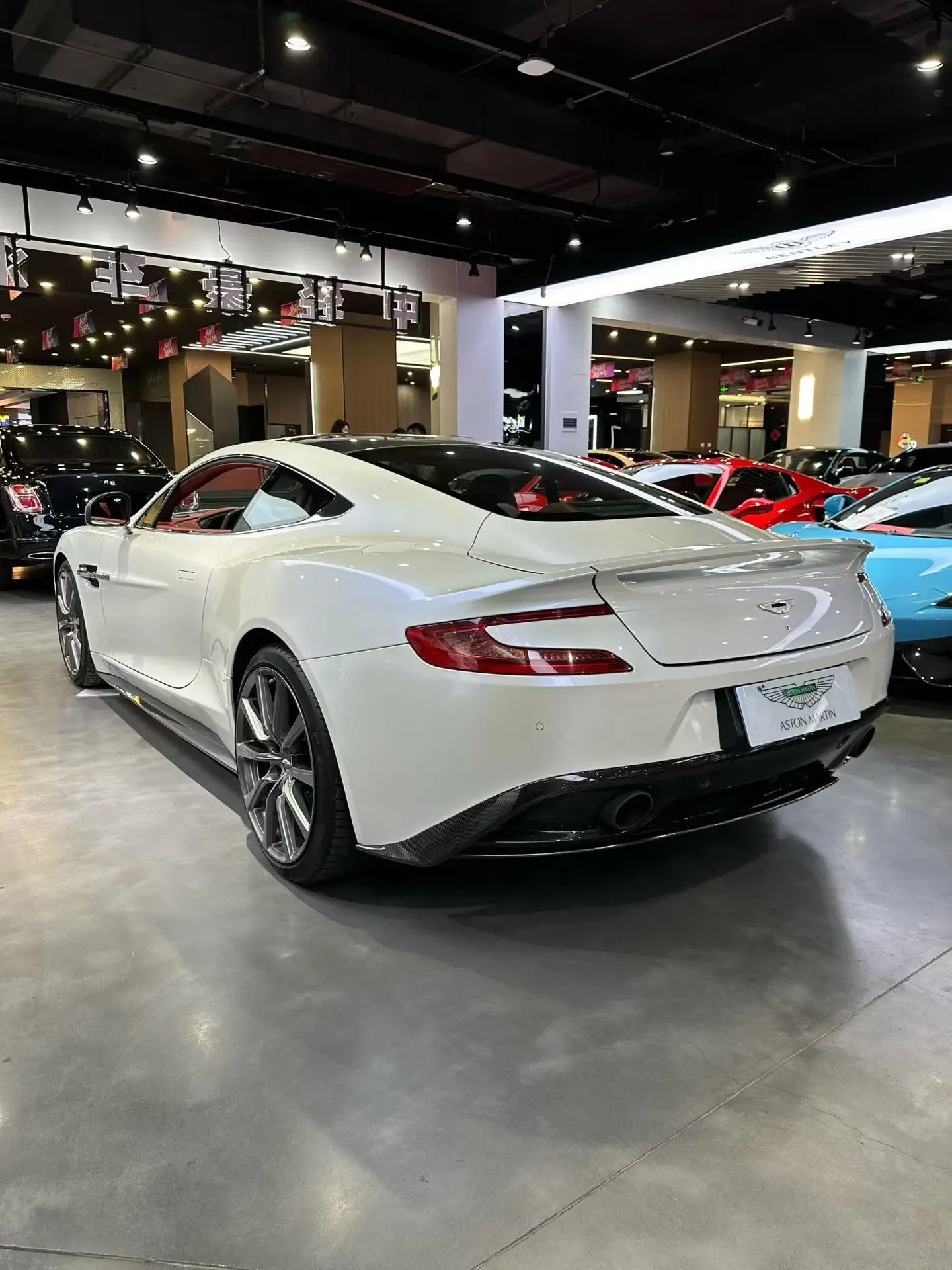Aston Martin Vanquish