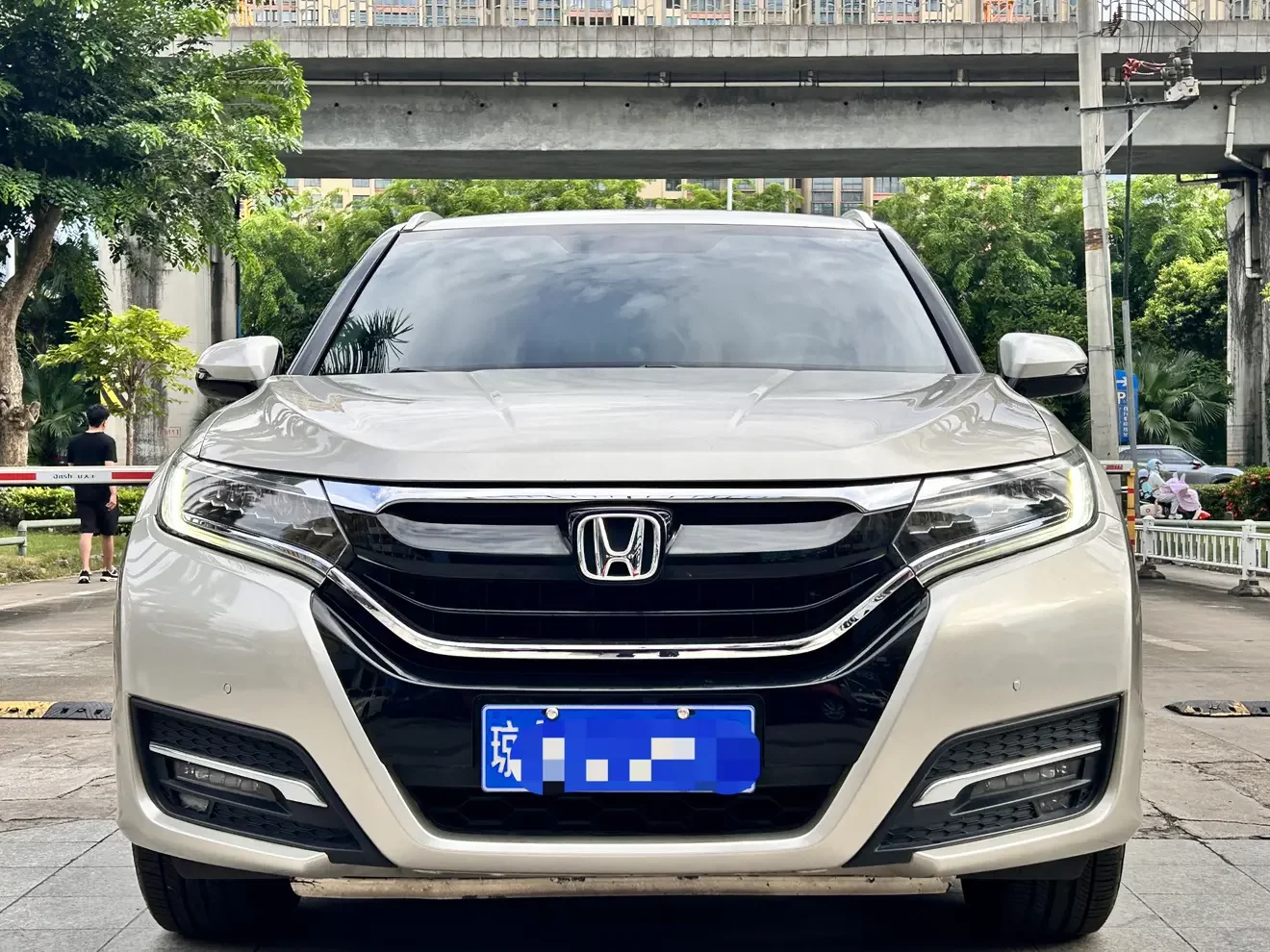Honda UR-V