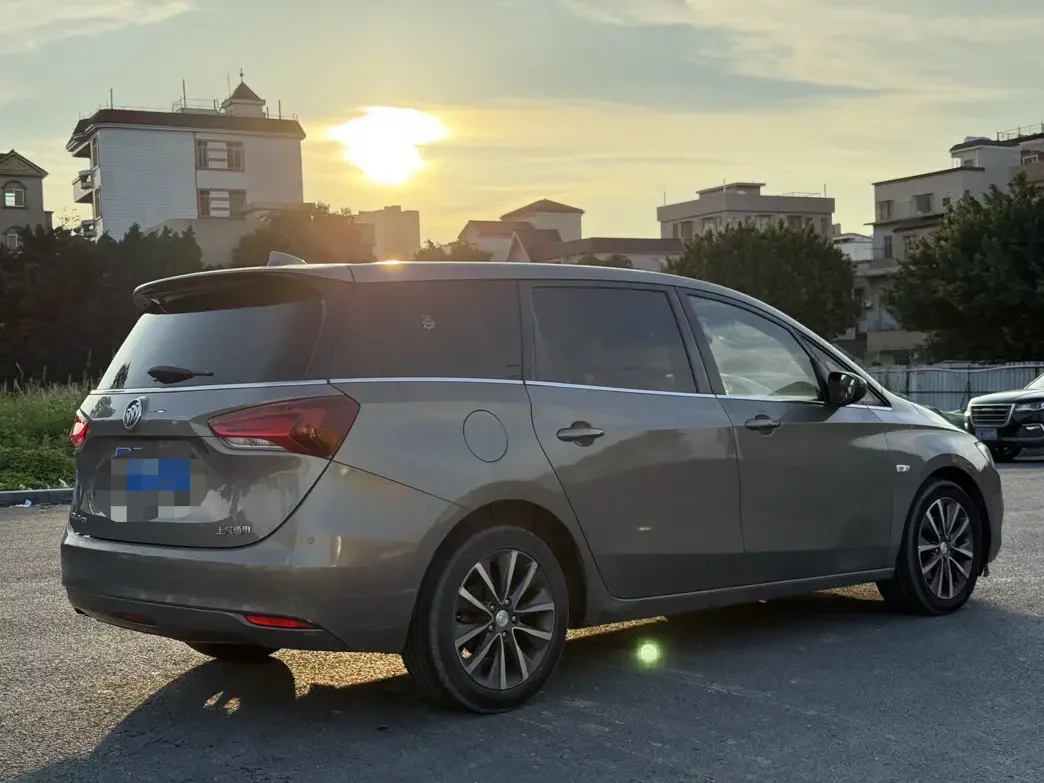 Buick GL6