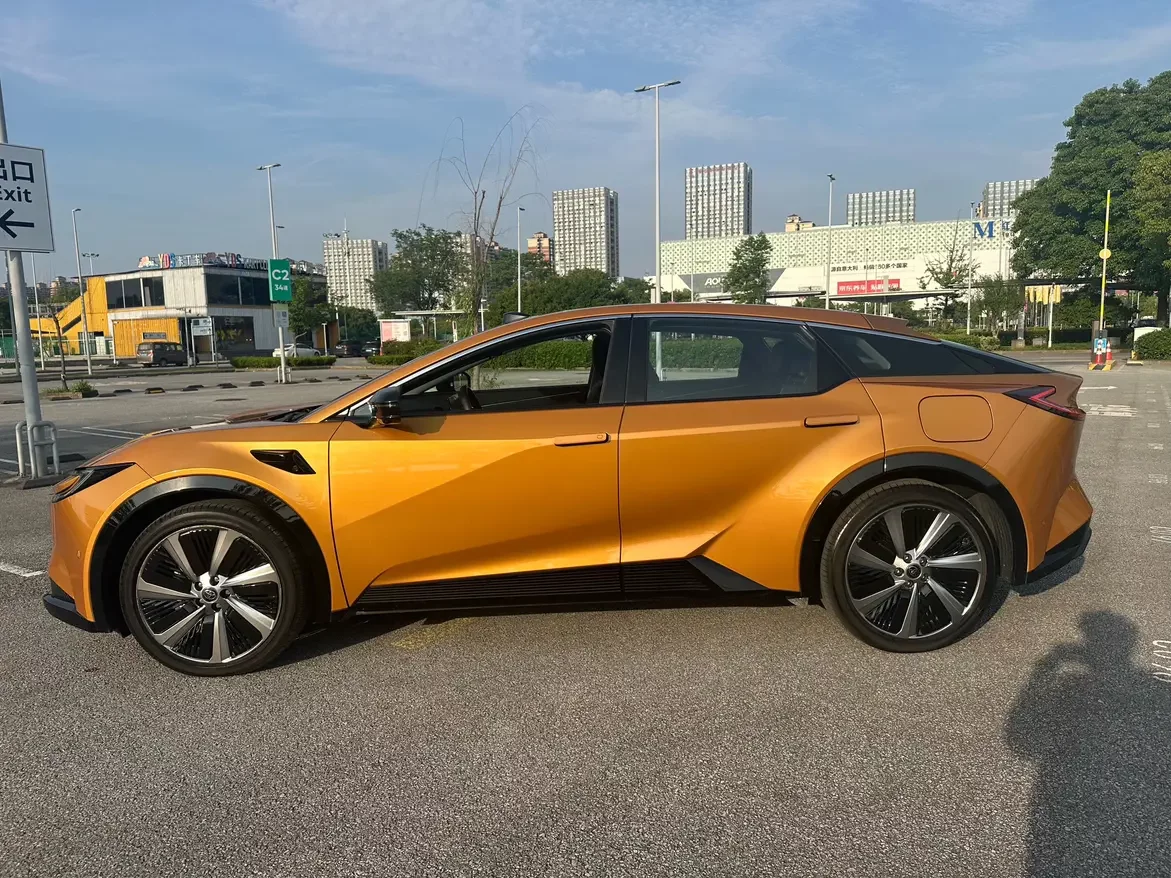 Toyota bZ5