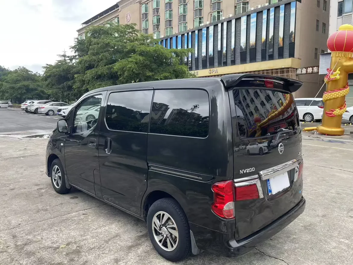 Nissan NV200