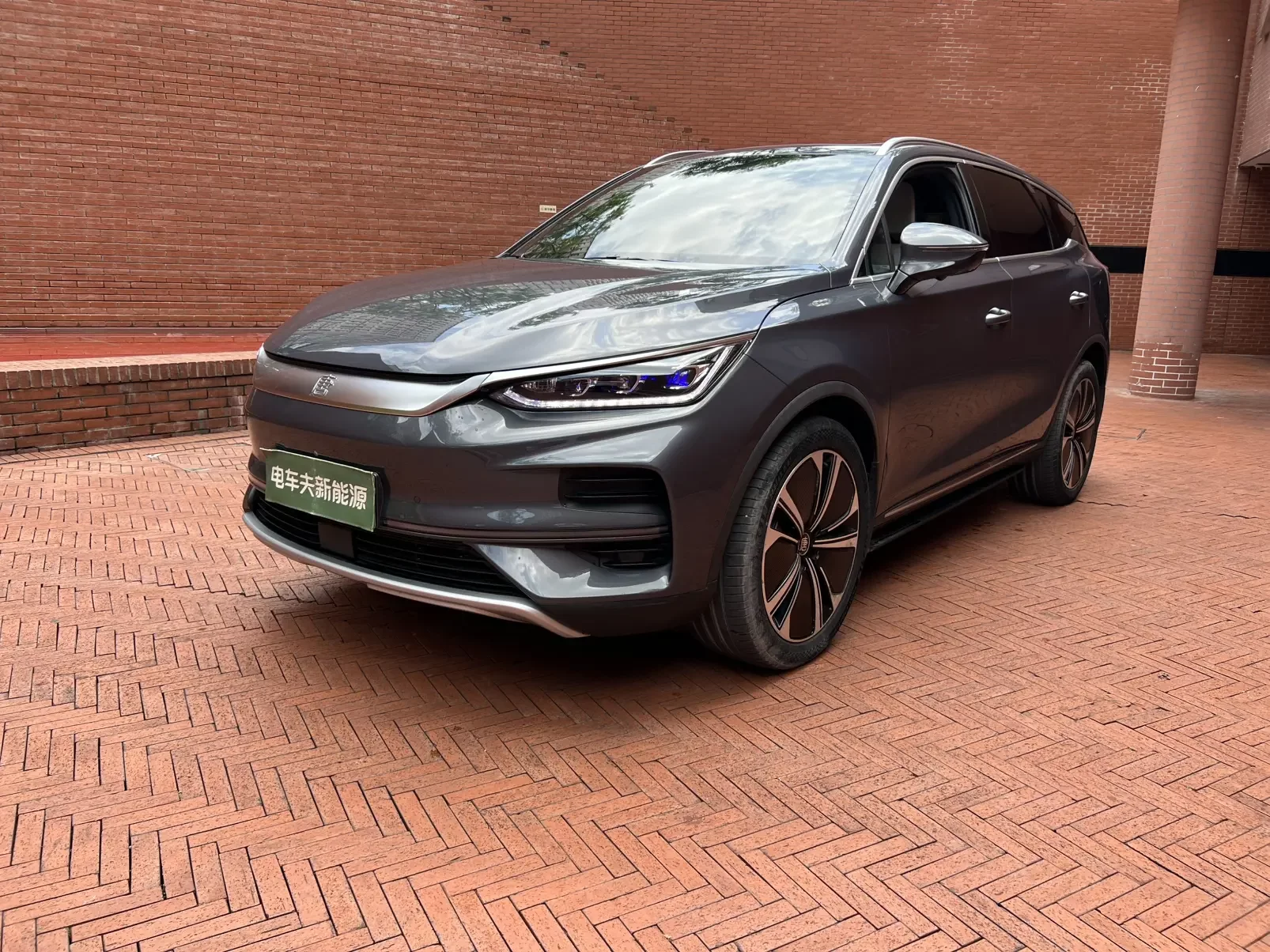 BYD Tang EV