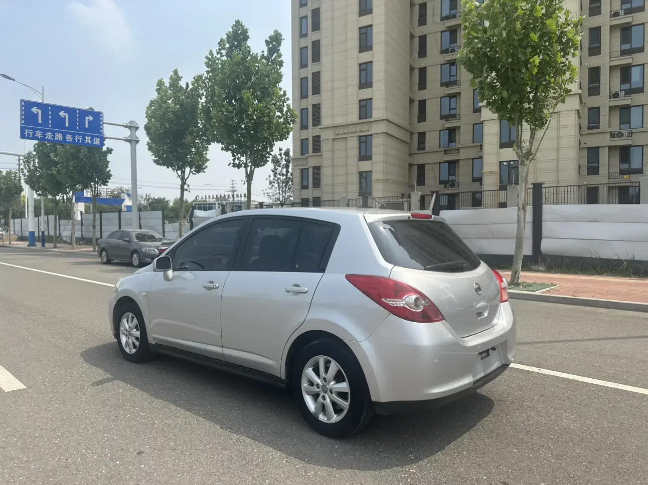 Nissan Tiida