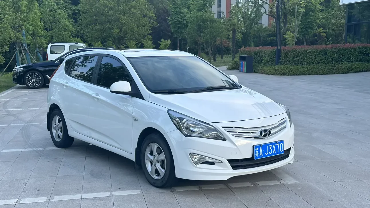 Hyundai Verna RV