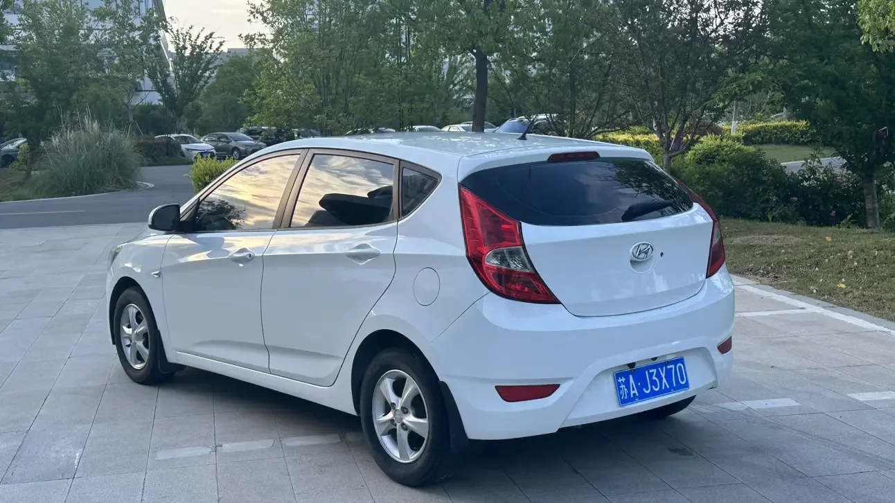 Hyundai Verna RV