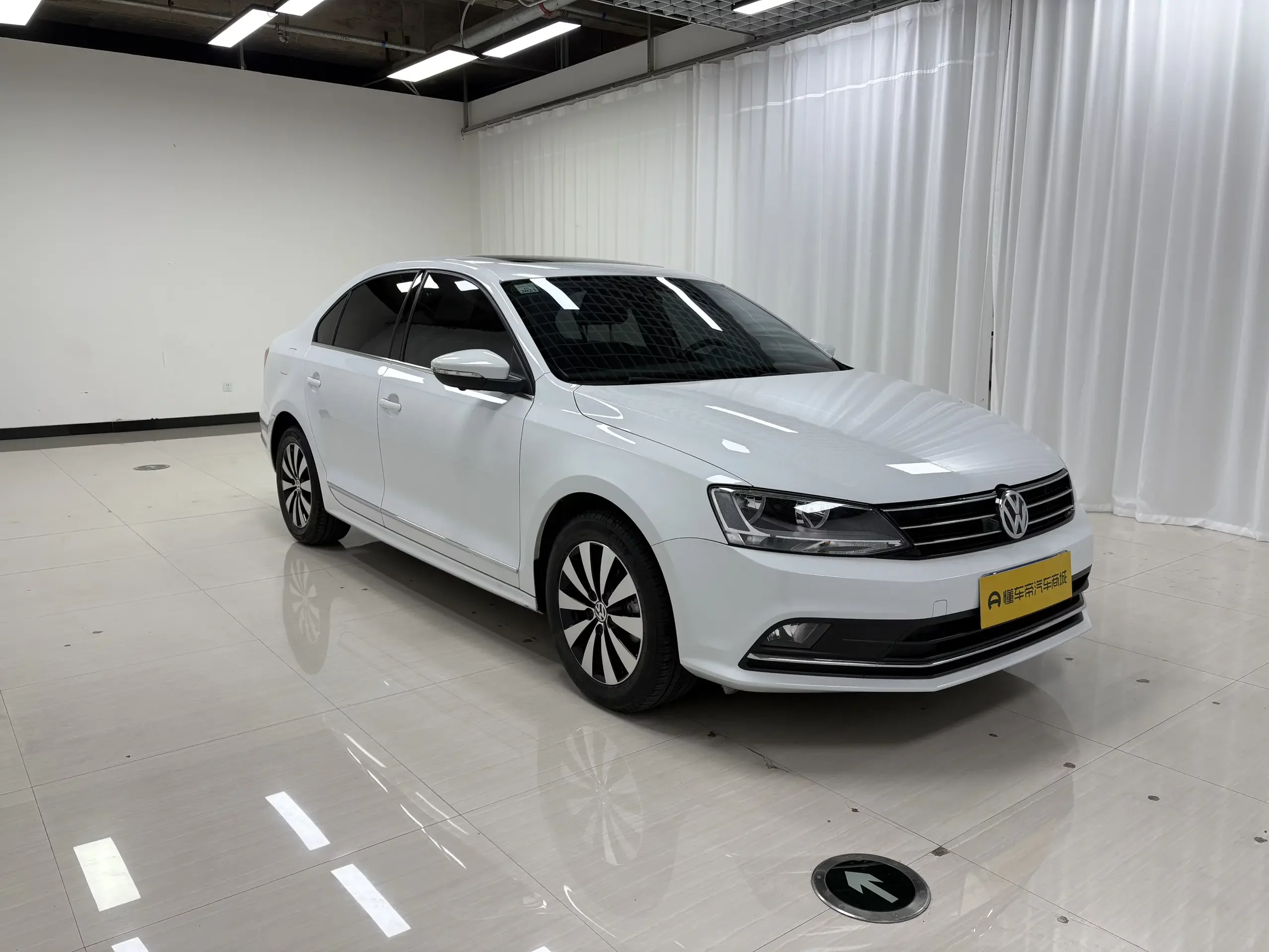 Volkswagen Sagitar
