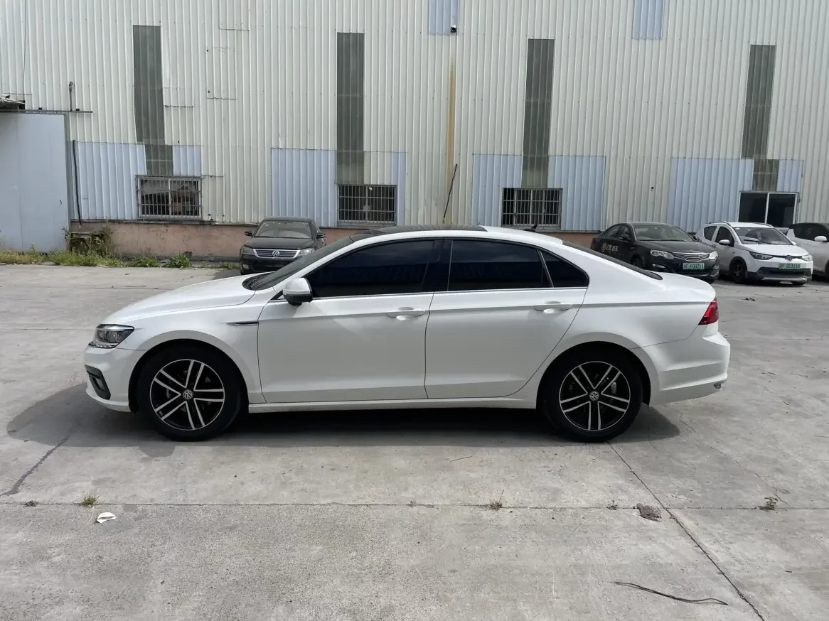 Volkswagen Lamando