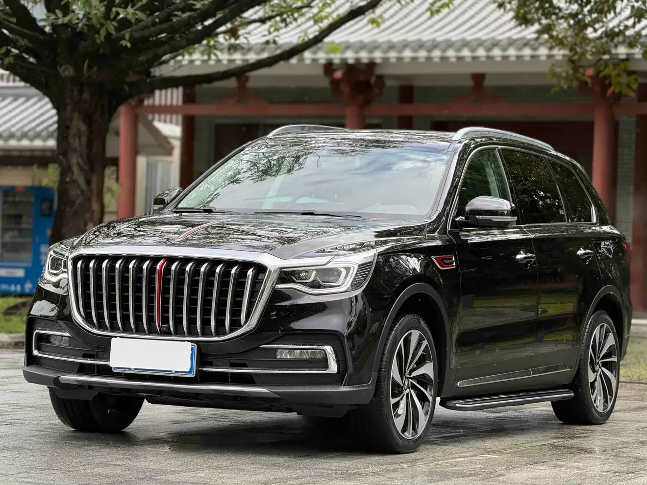 Hongqi HS7