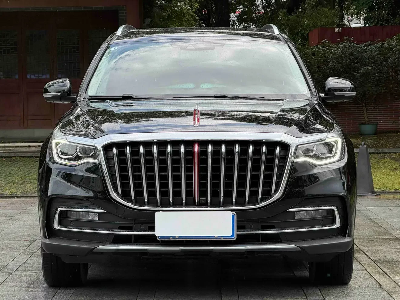 Hongqi HS7