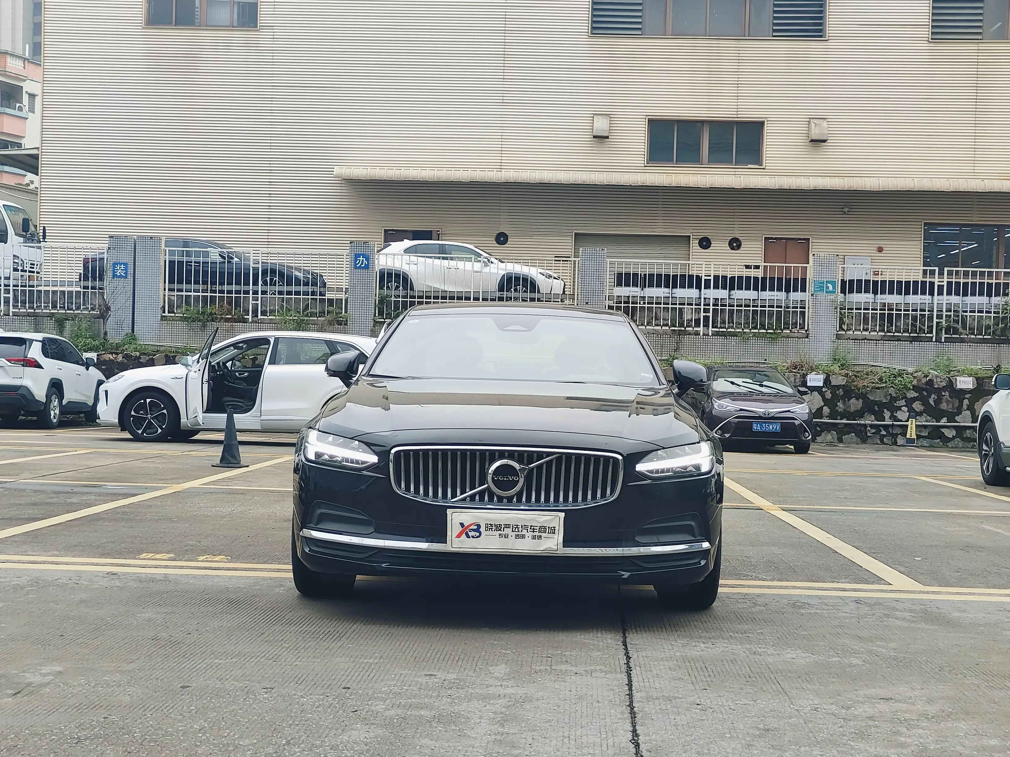 Volvo S90