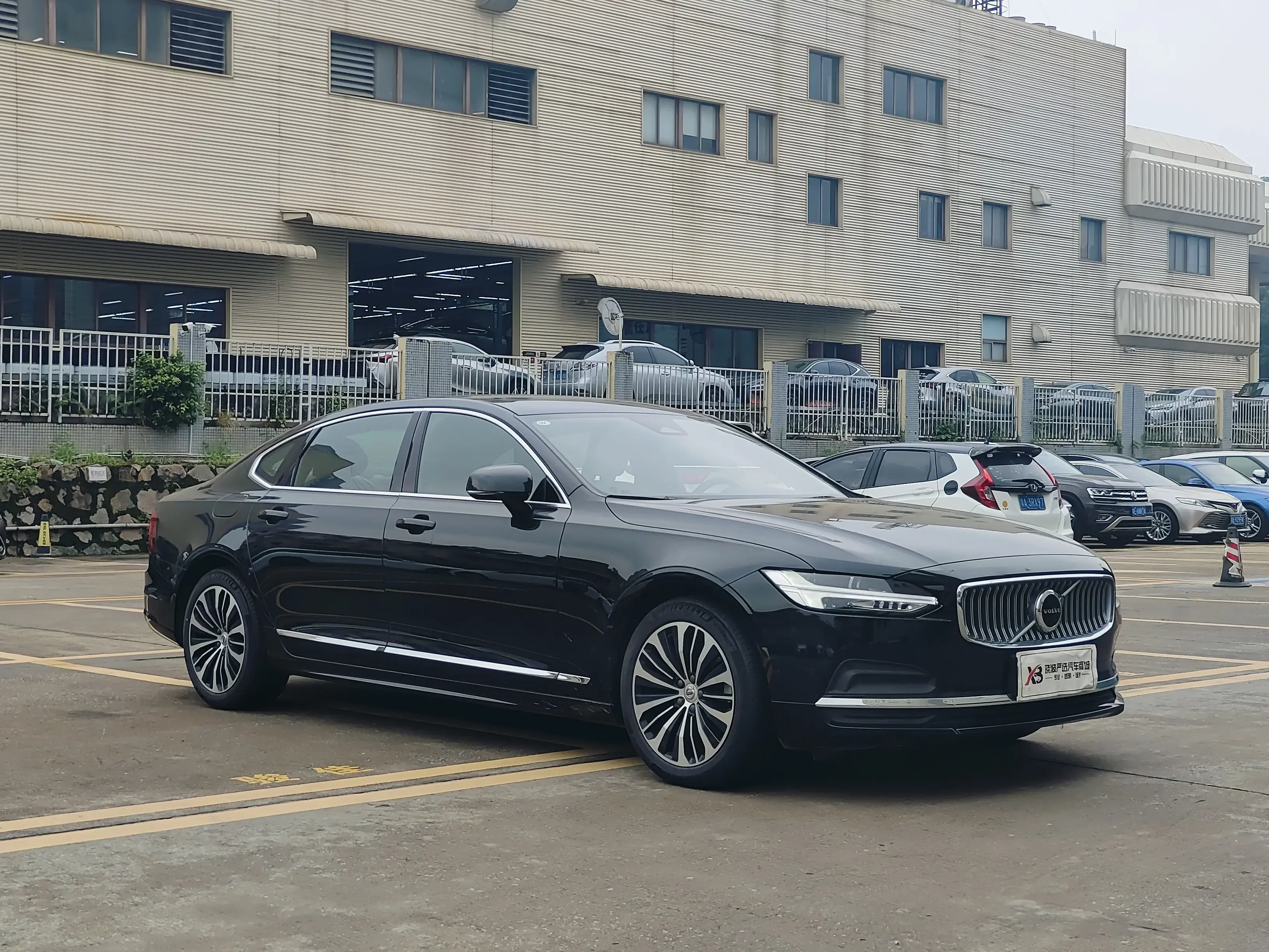 Volvo S90