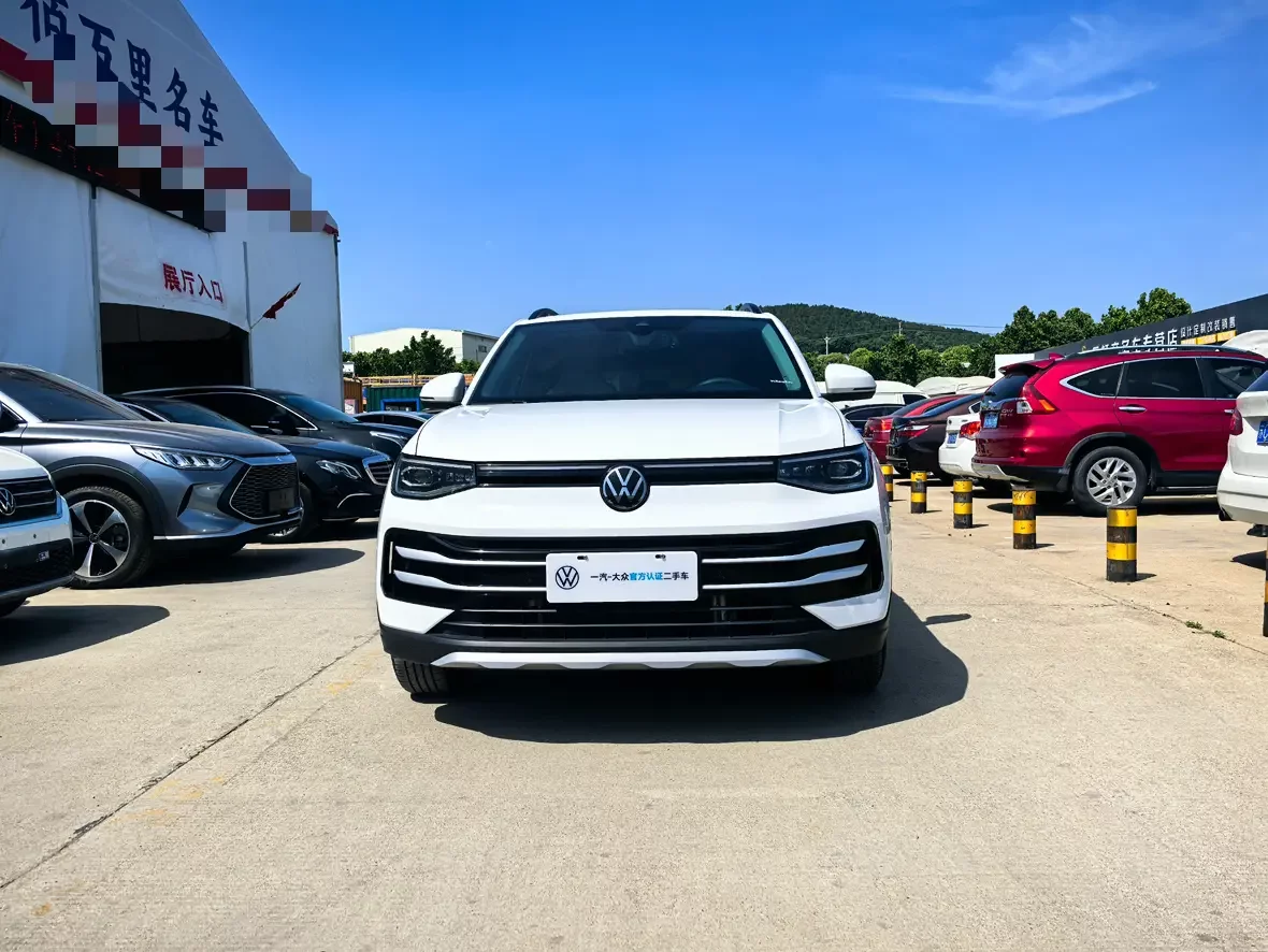 Volkswagen Tharu