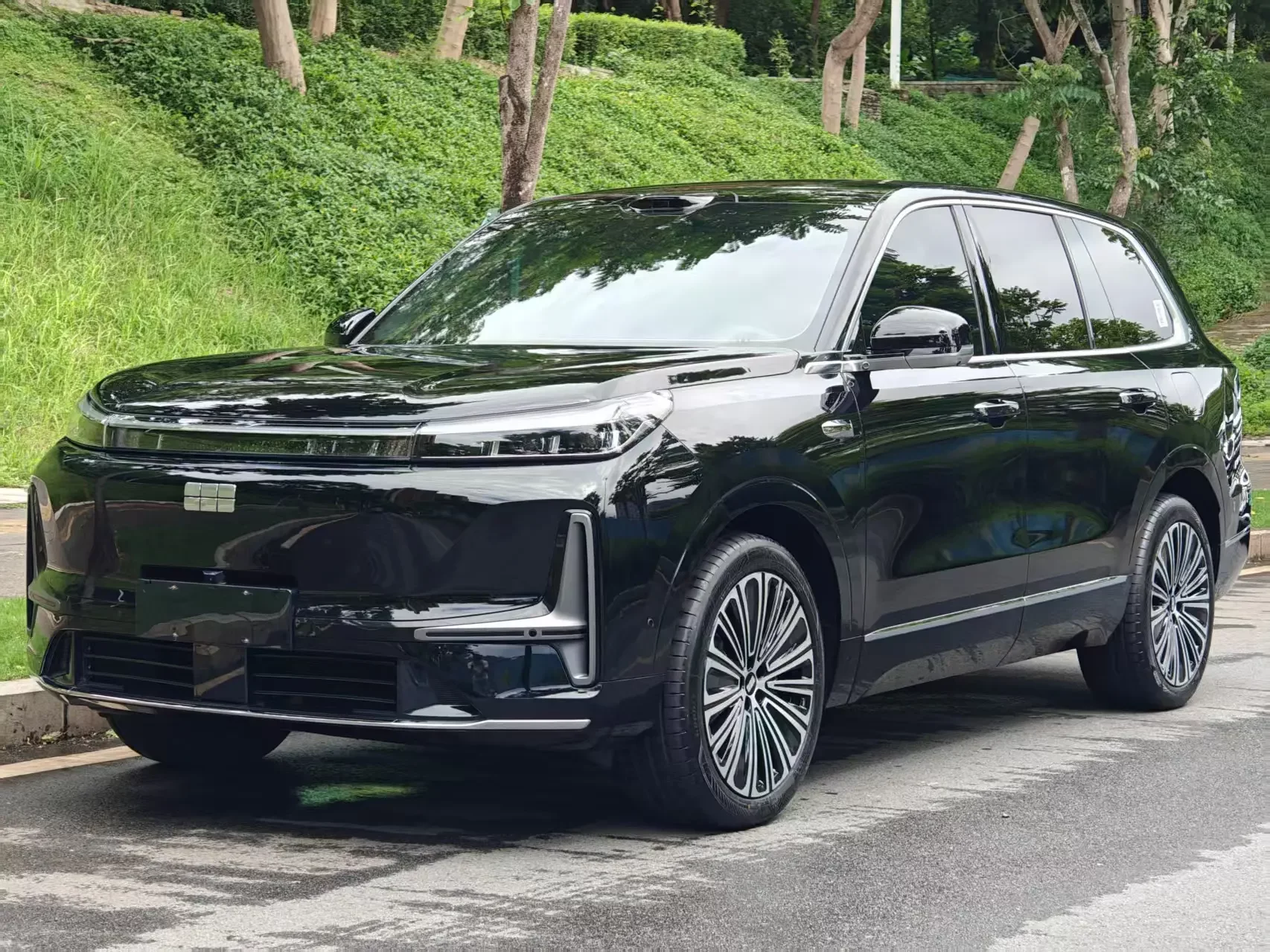 Geely Galaxy M9