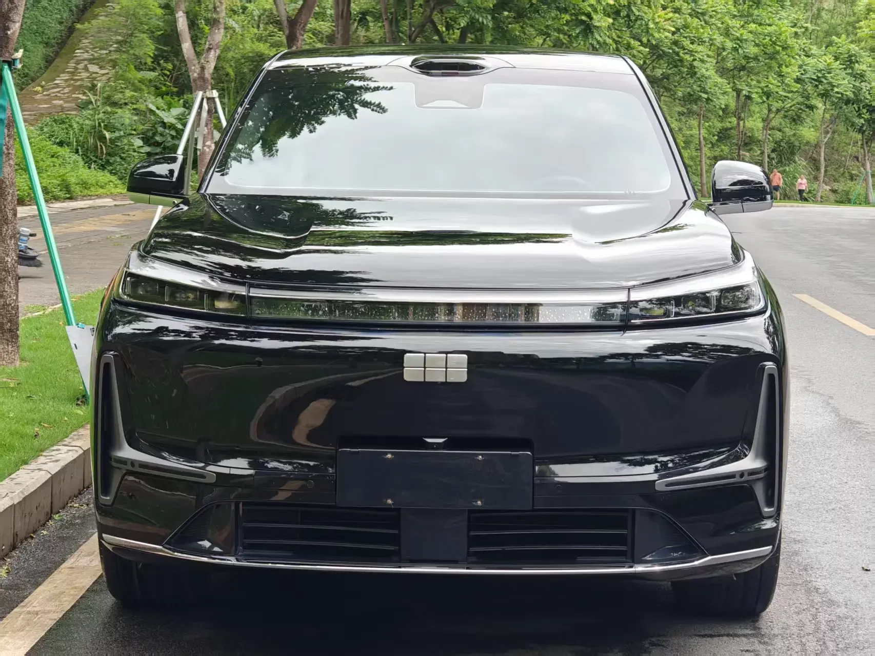 Geely Galaxy M9