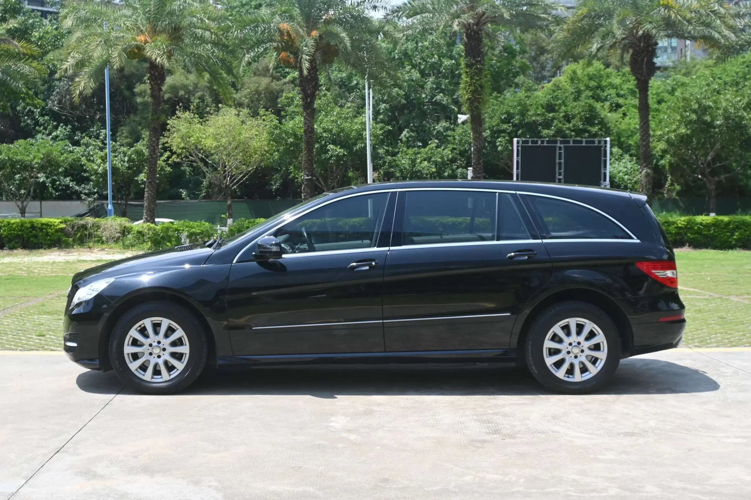 Mercedes-Benz R-Class