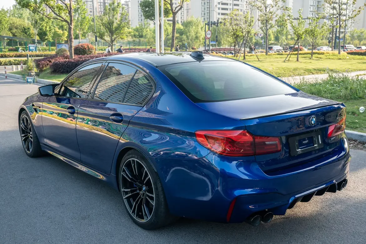 BMW M5