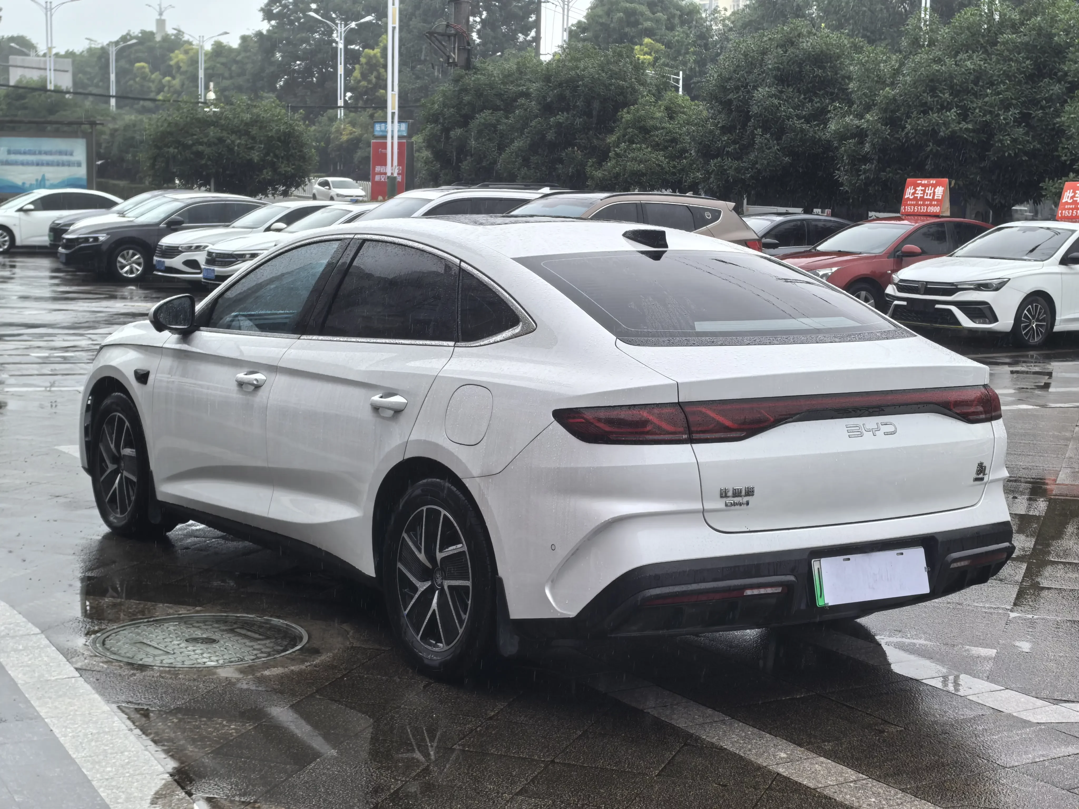 BYD Qin L DM