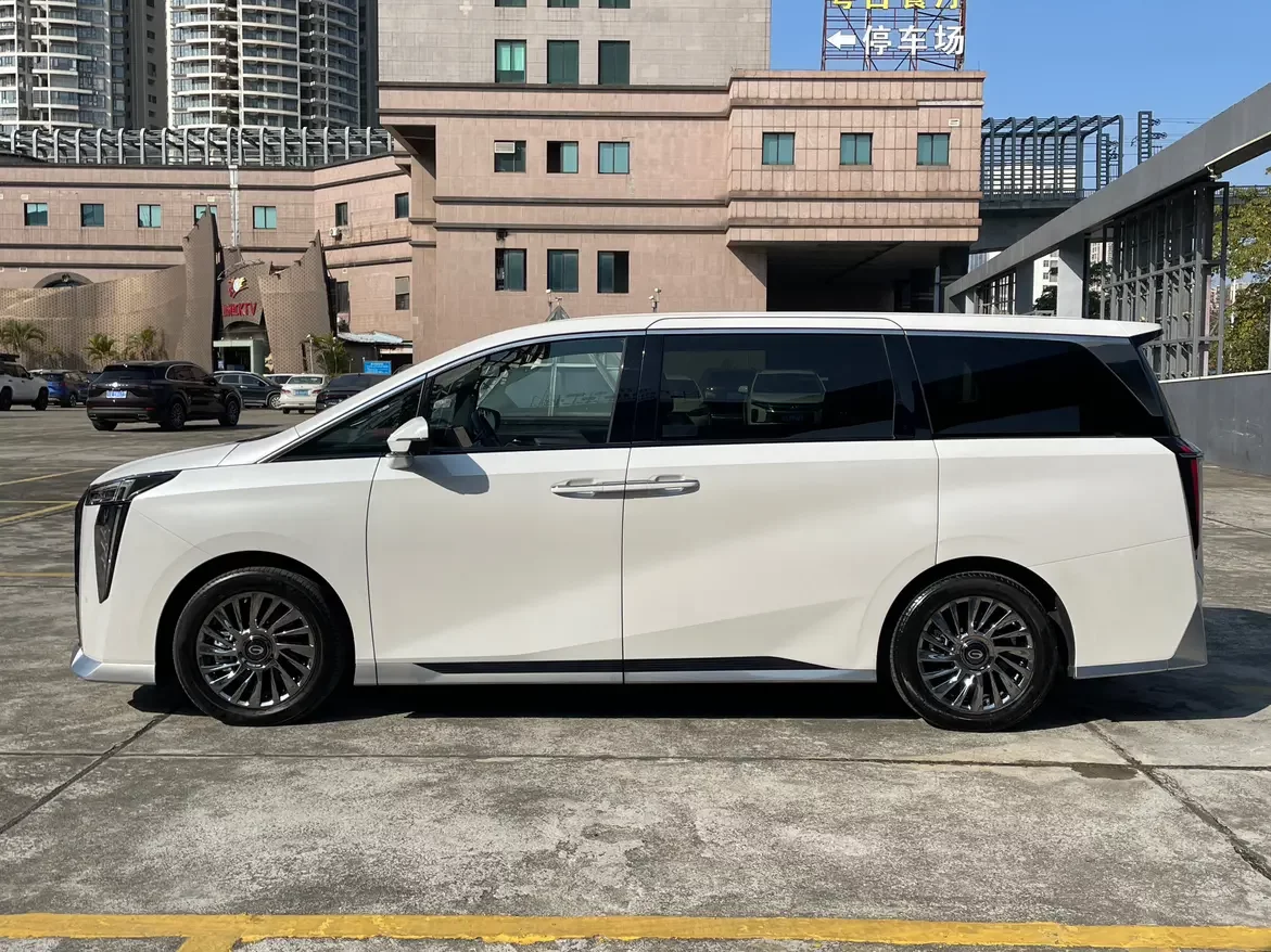 GAC Trumpchi M8