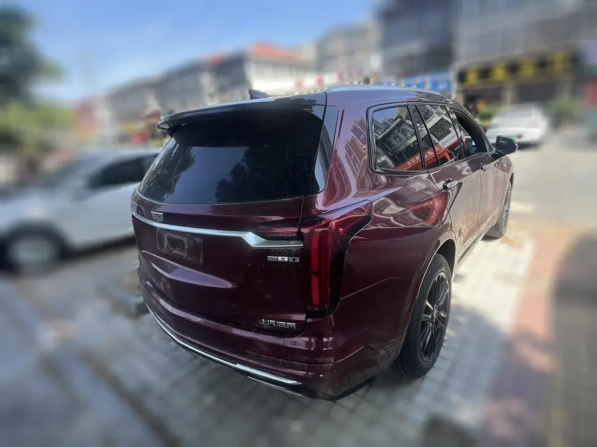 Cadillac XT6