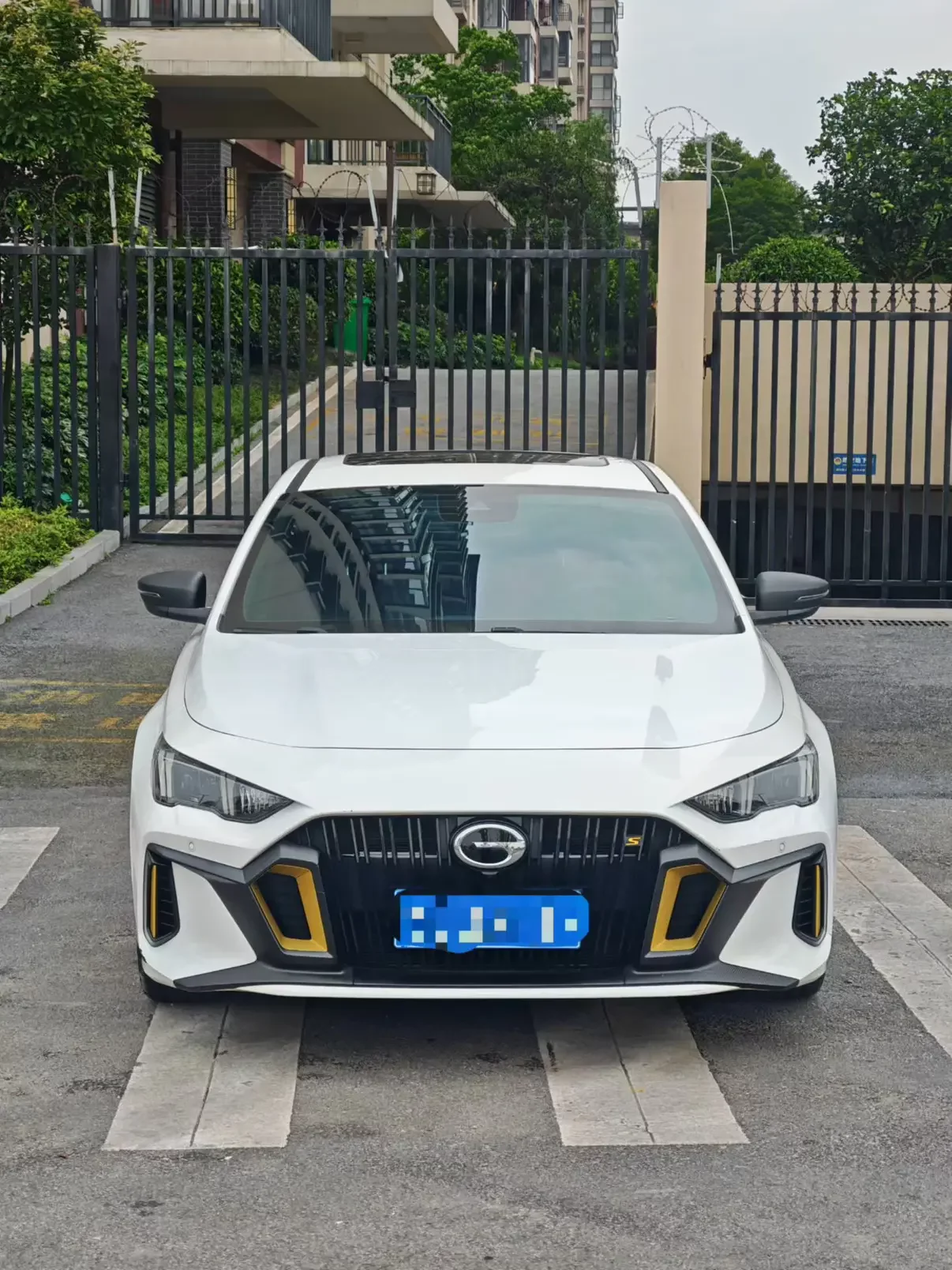 GAC Trumpchi Empow  из Китая