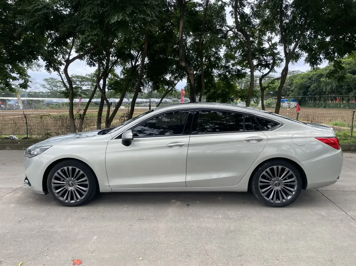 Hongqi H5 classic