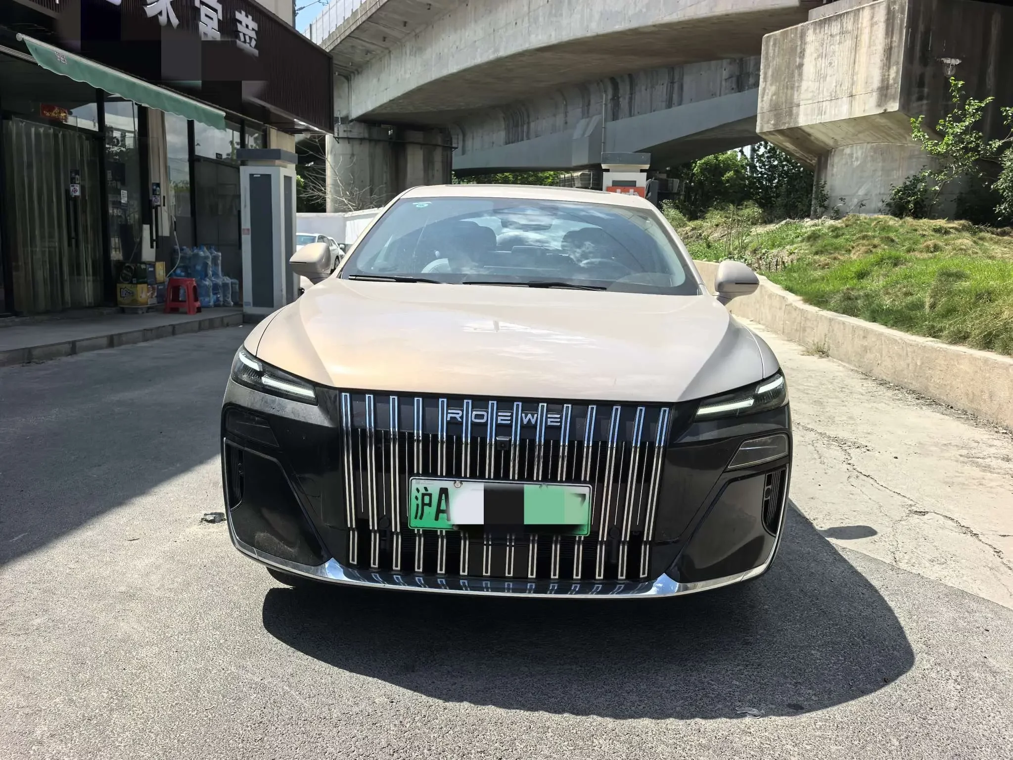 Roewe M7 DMH