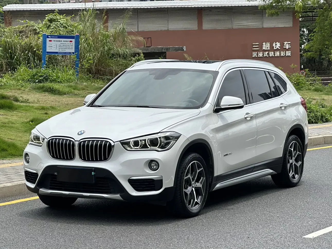 BMW X1